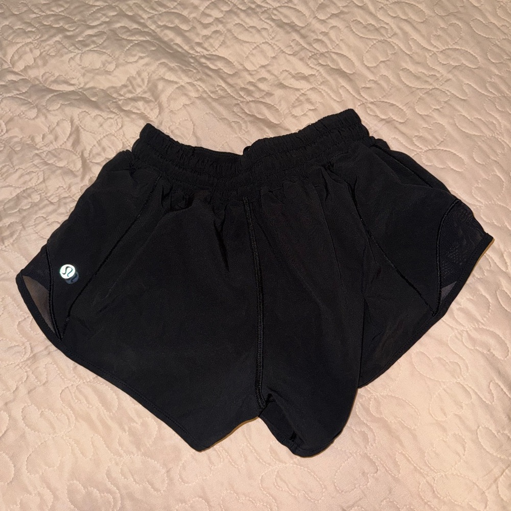 Lululemon Hotty Hot High-Rise Lined Short 2.5"